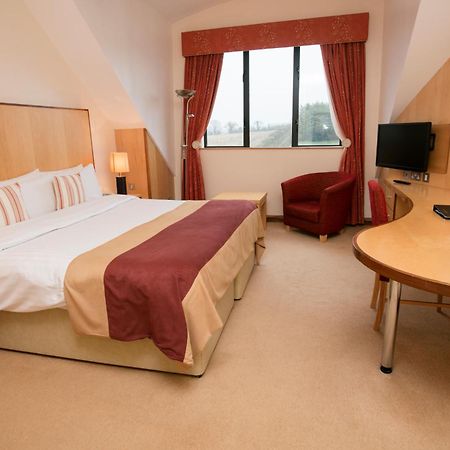 La Mon Hotel & Country Club Castlereagh ภายนอก รูปภาพ